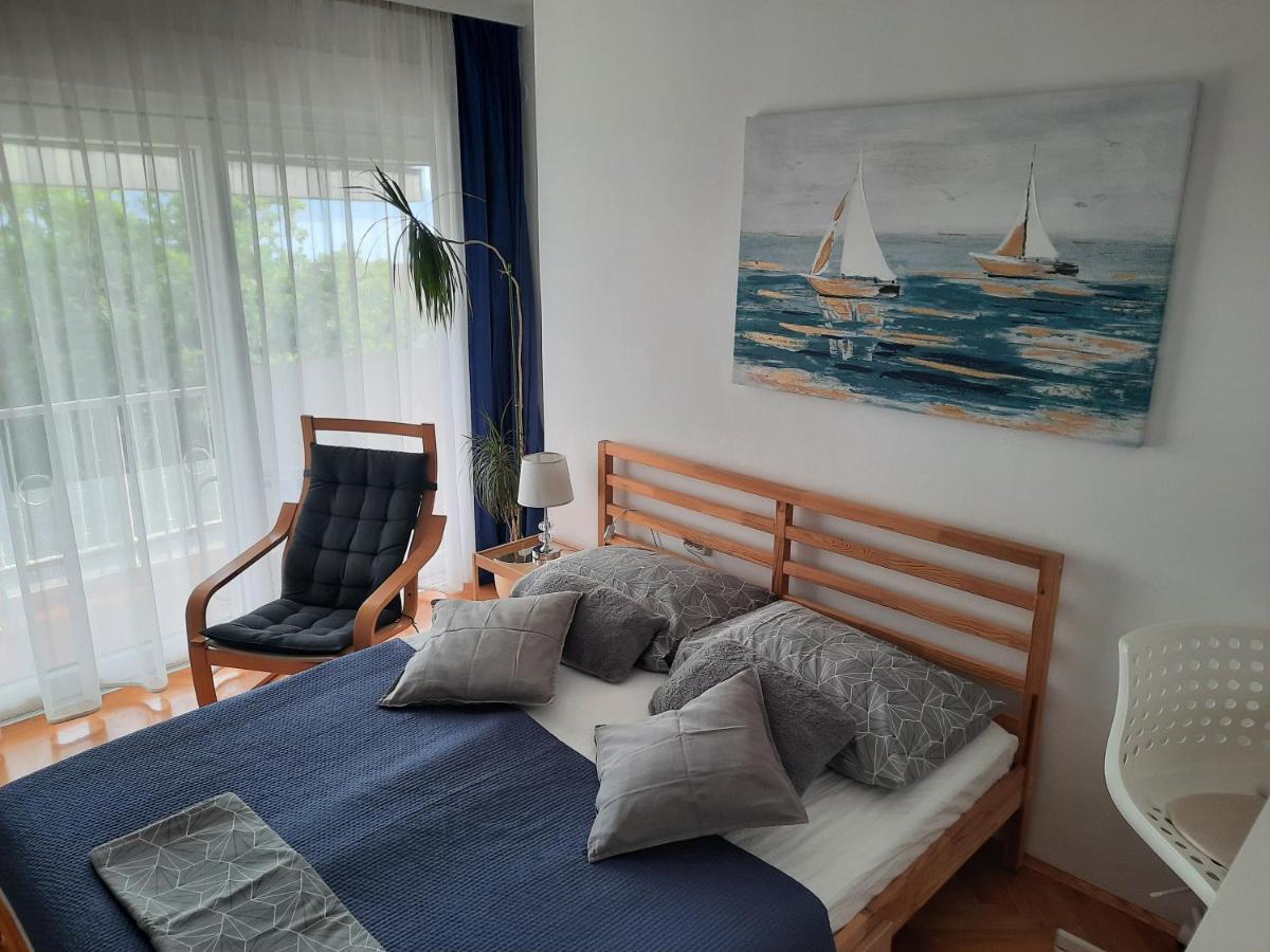 Apartments Anita Crikvenica Bagian luar foto